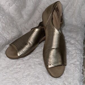 Earth Gold Metallic Camellia Ballston Leather Perforated Sandals